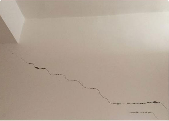 舊房老房裝修改造前墻體