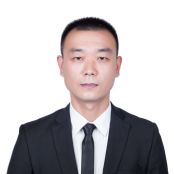 名匠別墅大宅裝修金牌管家鐘鵬